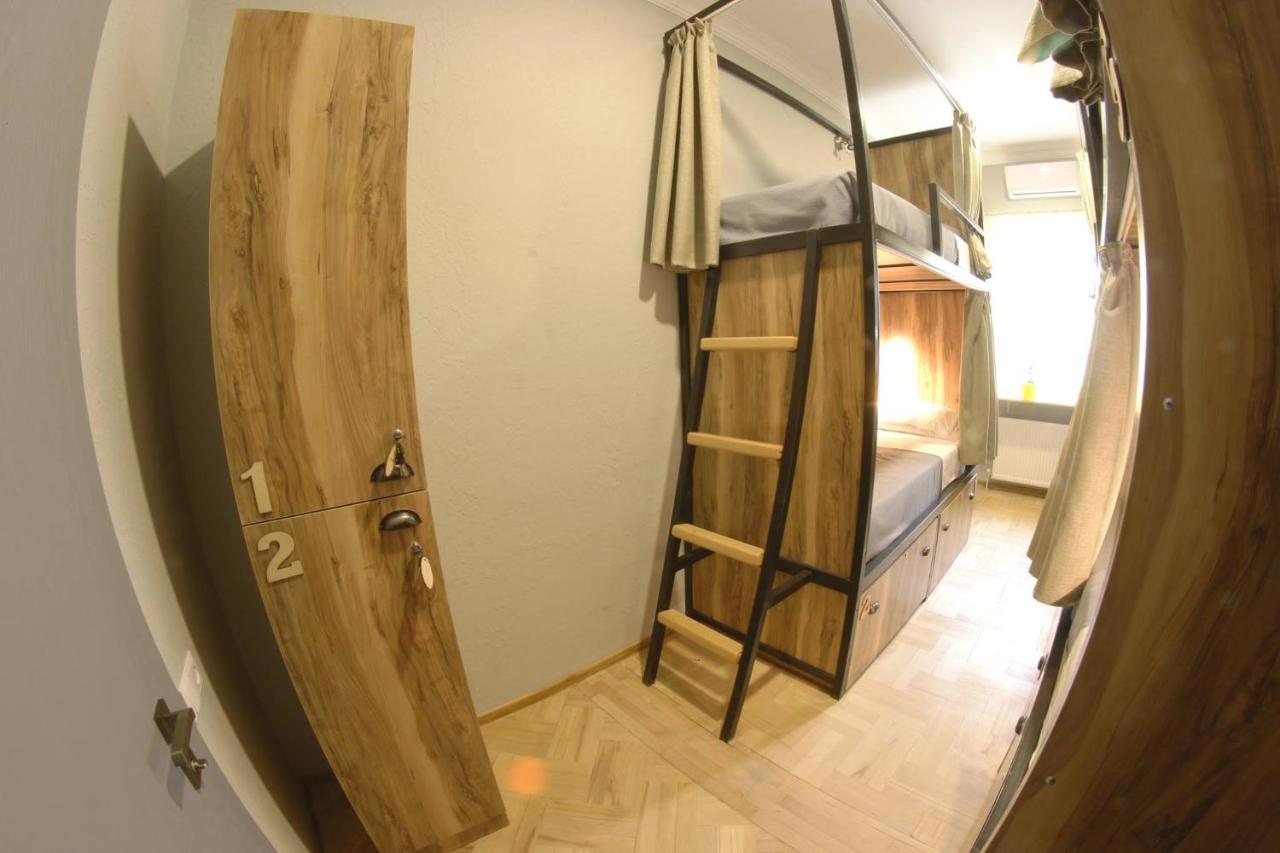Hostel Nomad Tbilisi Exteriör bild