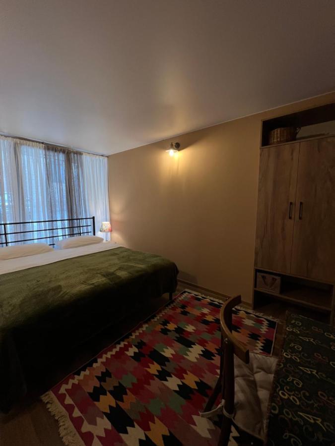 Hostel Nomad Tbilisi Exteriör bild