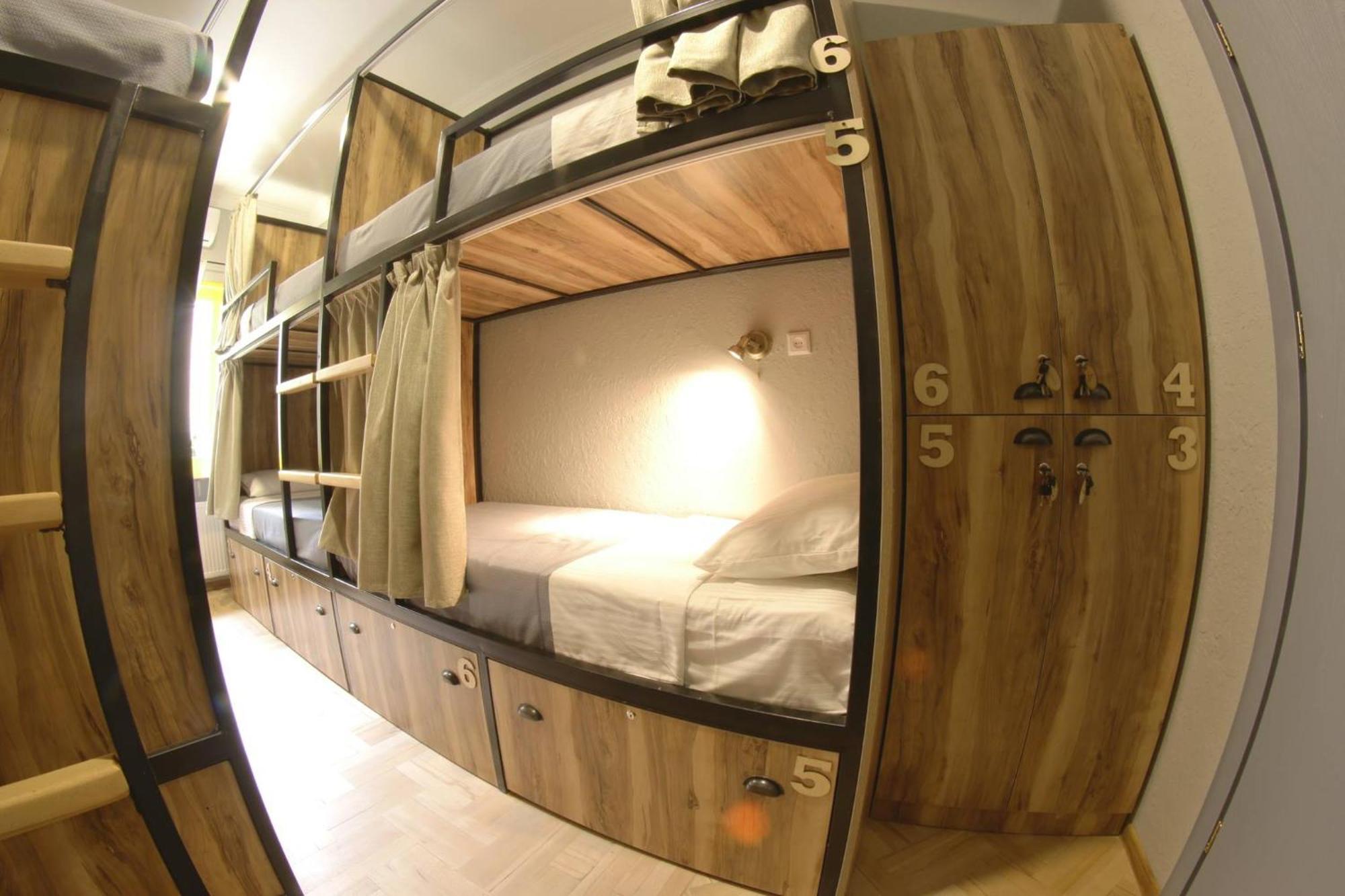 Hostel Nomad Tbilisi Exteriör bild
