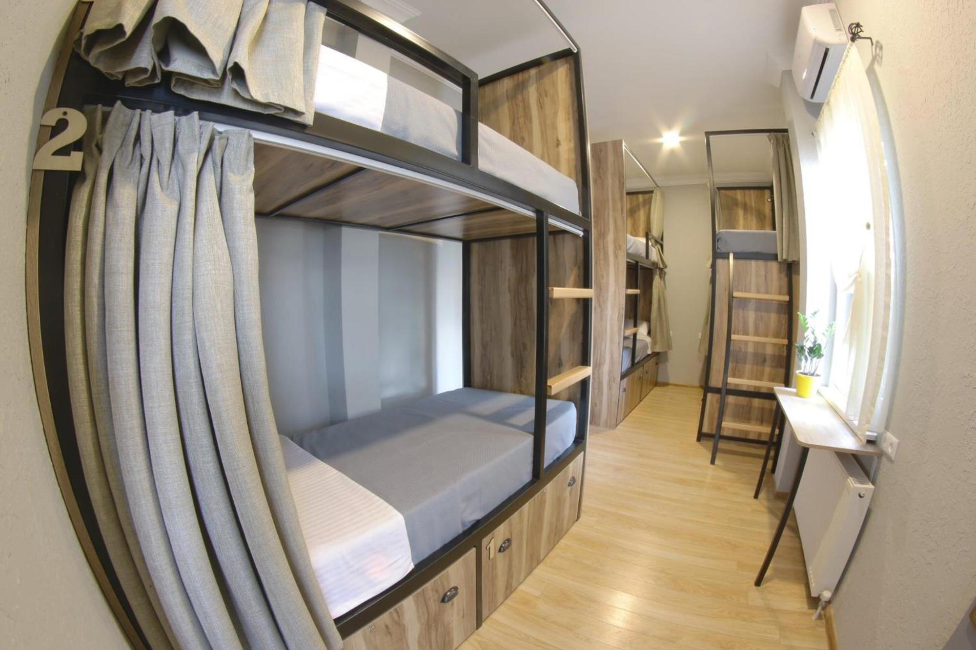 Hostel Nomad Tbilisi Exteriör bild